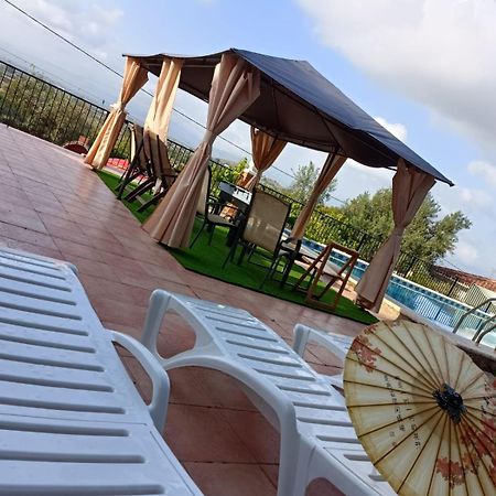 Bedroom With Private Bathroom And Two-Bedroom Family Suite In Quiet Forest Country House 80M2 Large Swimming Pool Music Town Lliria The Garden And Swimmingpool And Garden Are Shared 外观 照片