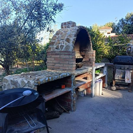 Bedroom With Private Bathroom And Two-Bedroom Family Suite In Quiet Forest Country House 80M2 Large Swimming Pool Music Town Lliria The Garden And Swimmingpool And Garden Are Shared 外观 照片