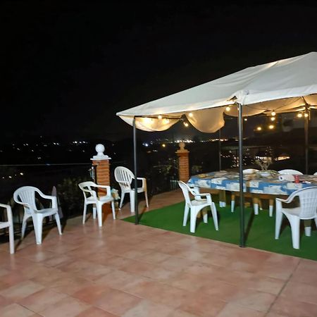 Bedroom With Private Bathroom And Two-Bedroom Family Suite In Quiet Forest Country House 80M2 Large Swimming Pool Music Town Lliria The Garden And Swimmingpool And Garden Are Shared 外观 照片