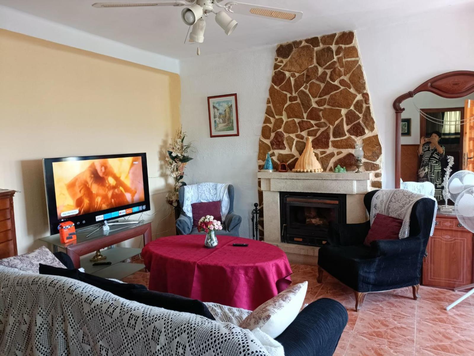Bedroom With Private Bathroom And Two-Bedroom Family Suite In Quiet Forest Country House 80M2 Large Swimming Pool Music Town Lliria The Garden And Swimmingpool And Garden Are Shared 外观 照片