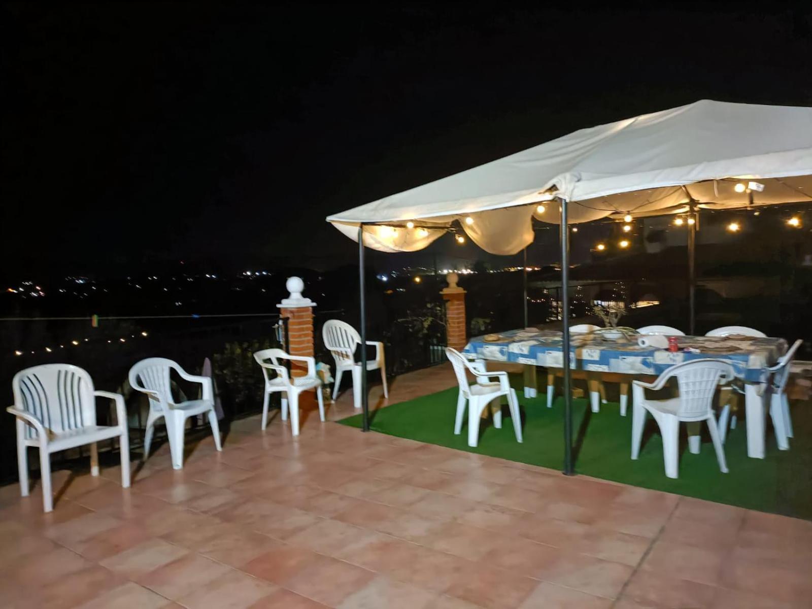 Bedroom With Private Bathroom And Two-Bedroom Family Suite In Quiet Forest Country House 80M2 Large Swimming Pool Music Town Lliria The Garden And Swimmingpool And Garden Are Shared 外观 照片