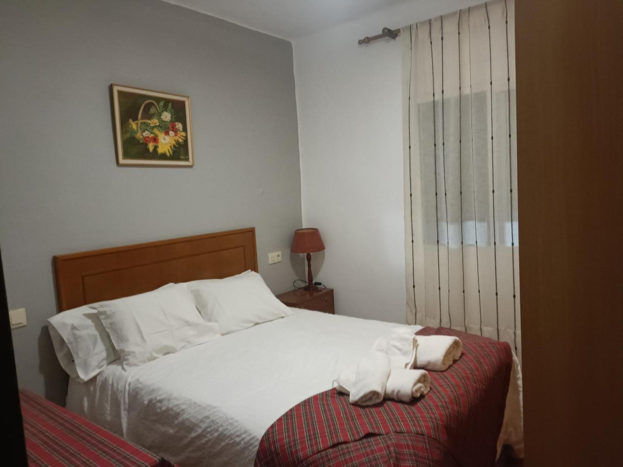Bedroom With Private Bathroom And Two-Bedroom Family Suite In Quiet Forest Country House 80M2 Large Swimming Pool Music Town Lliria The Garden And Swimmingpool And Garden Are Shared 客房 照片