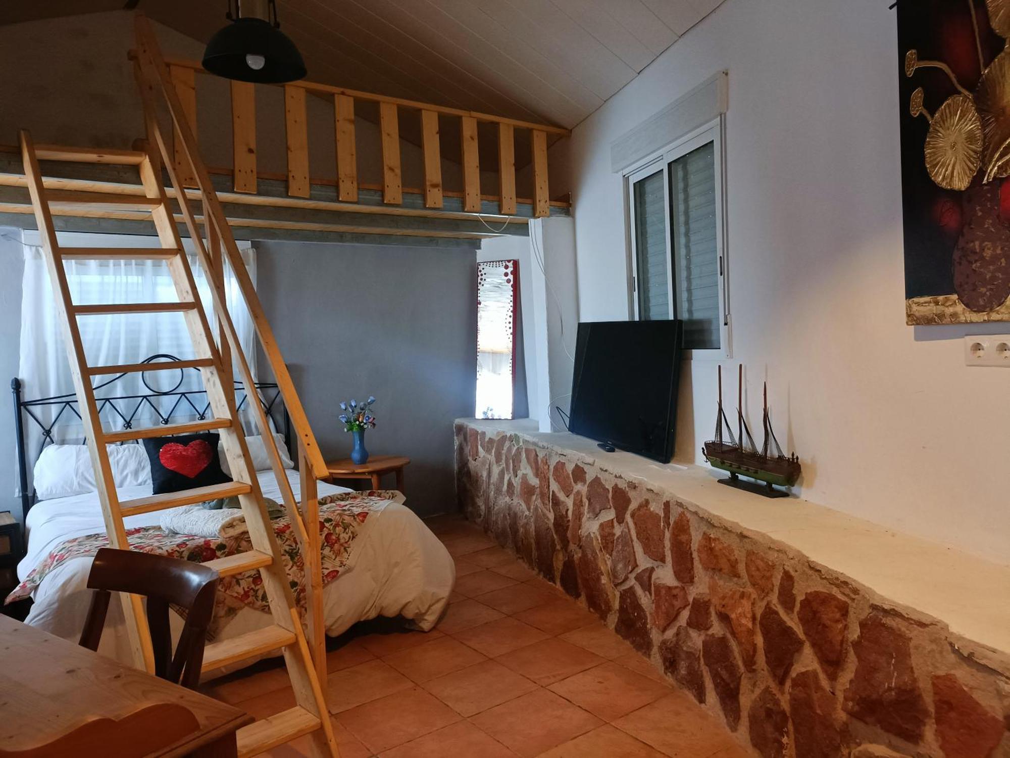 Bedroom With Private Bathroom And Two-Bedroom Family Suite In Quiet Forest Country House 80M2 Large Swimming Pool Music Town Lliria The Garden And Swimmingpool And Garden Are Shared 客房 照片